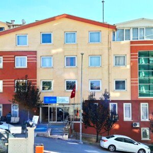 Yurtkurtuluş Erkek Öğrenci Yurdu bina dış görünüşü - Çankaya Ankara